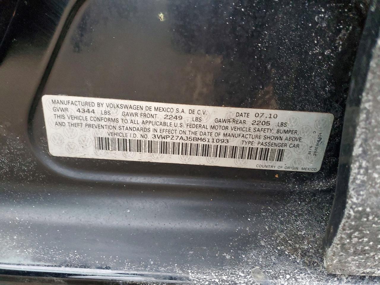 2011 VOLKSWAGEN JETTA S photo 12