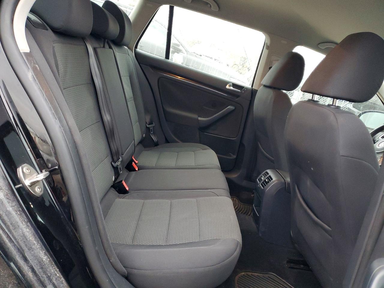 2011 VOLKSWAGEN JETTA S photo 10