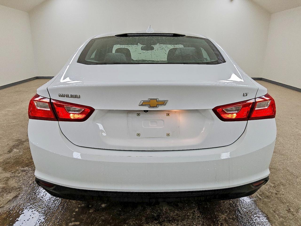 2017 CHEVROLET MALIBU LT photo 6