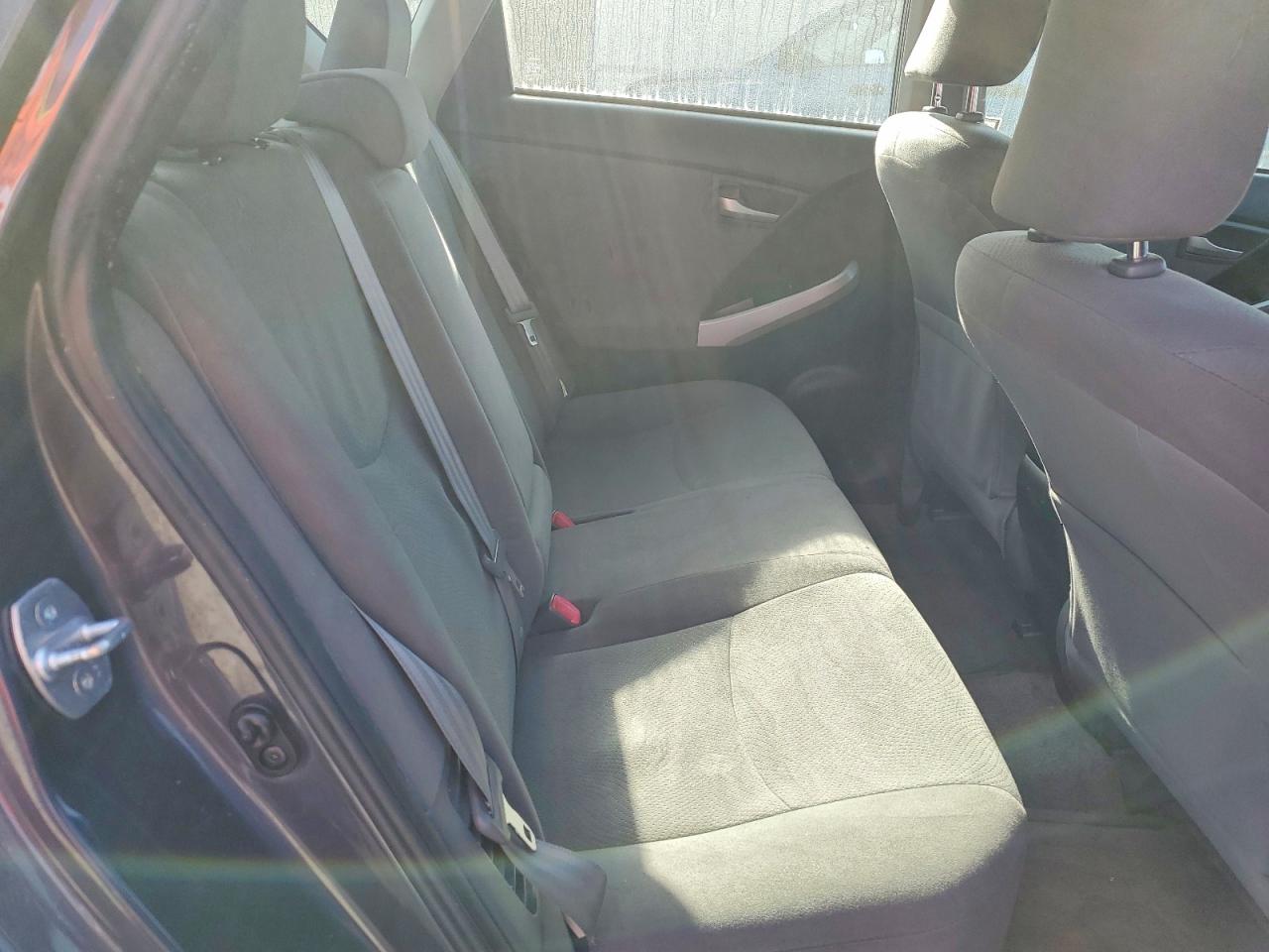 2013 TOYOTA PRIUS photo 28