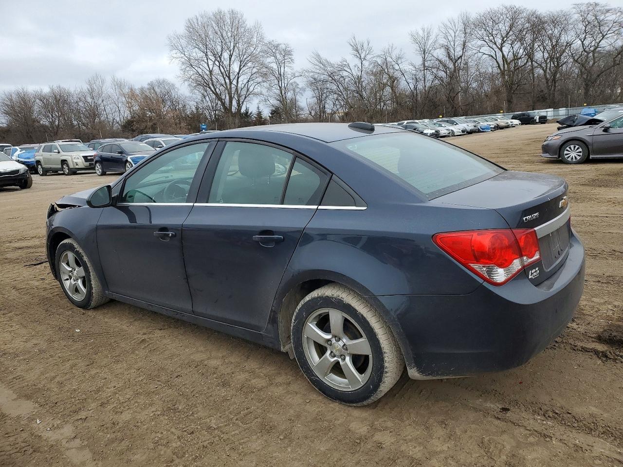 2016 CHEVROLET CRUZE LIMITED LT photo 2