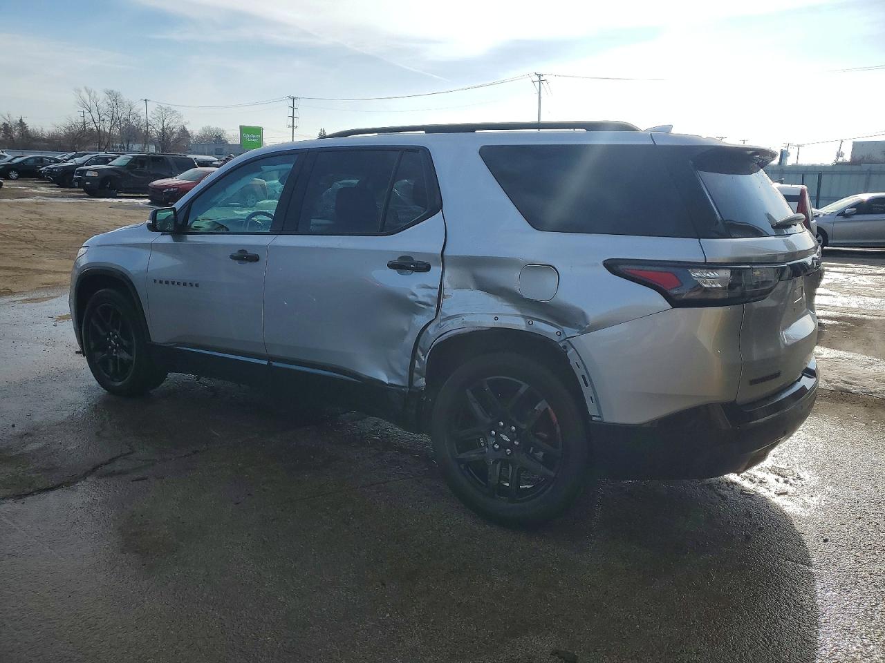 2020 CHEVROLET TRAVERSE PREMIER photo 2