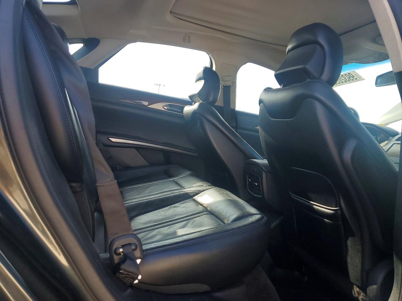 2015 LINCOLN MKZ HYBRID photo 10