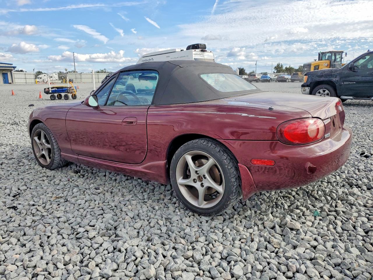 2003 MAZDA MX-5 MIATA BASE photo 2