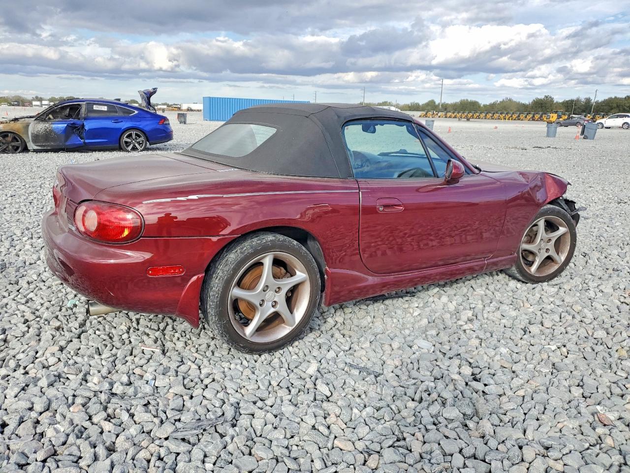 2003 MAZDA MX-5 MIATA BASE photo 3