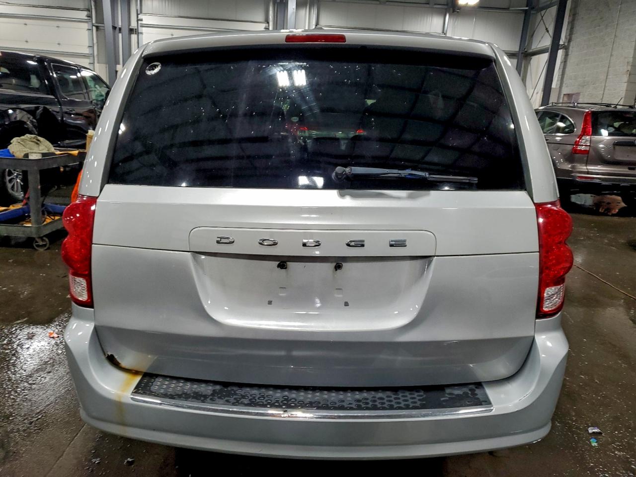 2012 DODGE GRAND CARAVAN CREW photo 6
