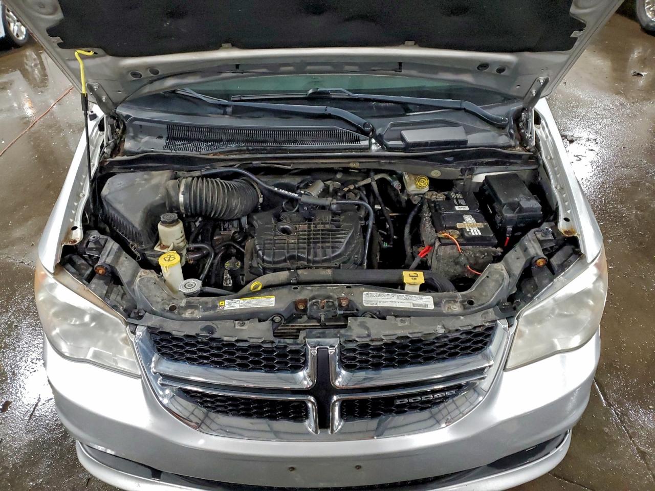 2012 DODGE GRAND CARAVAN CREW photo 12