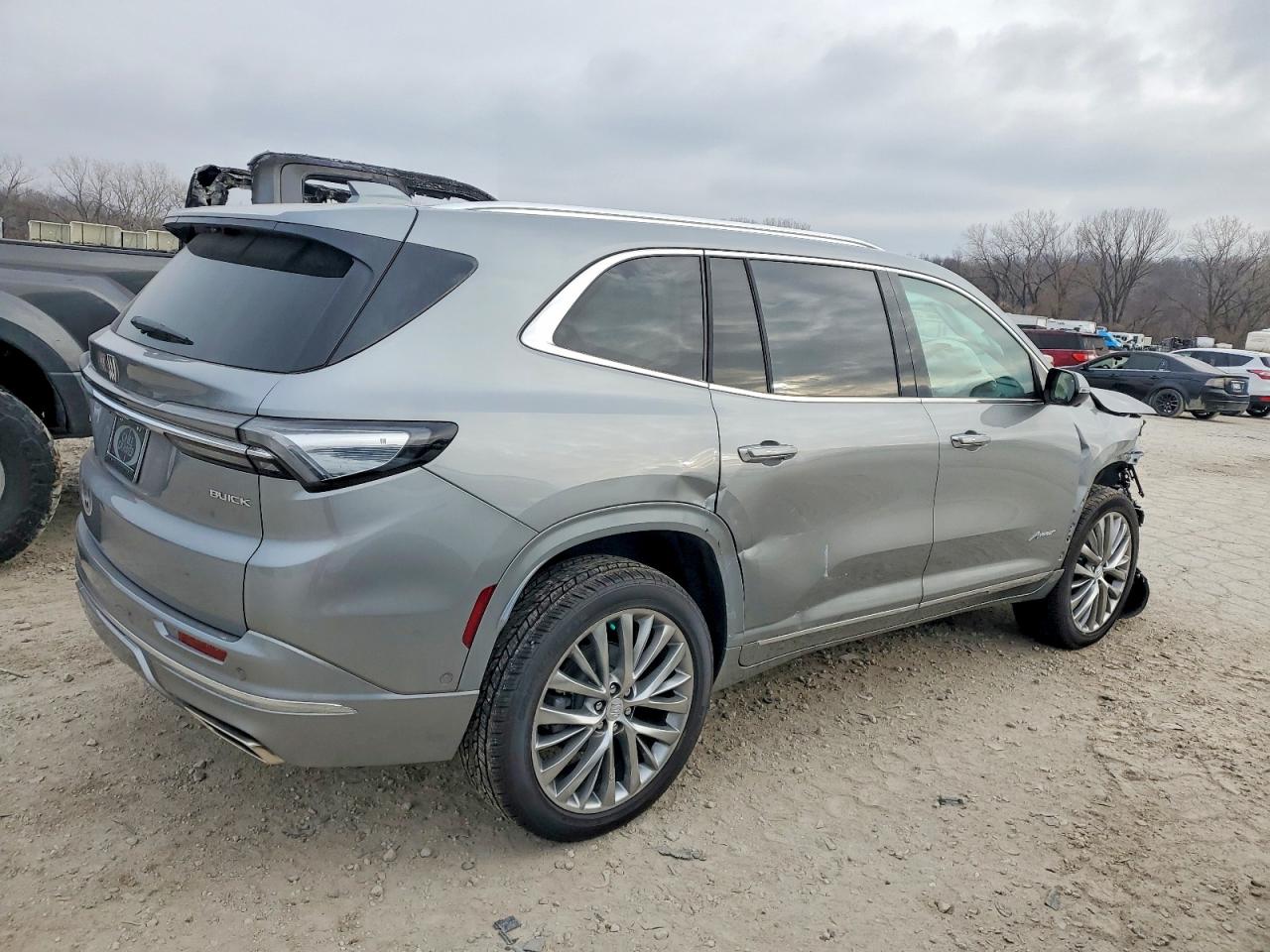 2025 BUICK ENCLAVE AVENIR photo 5