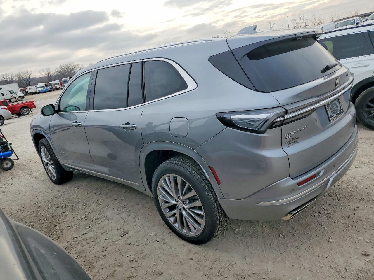 2025 BUICK ENCLAVE AVENIR photo 3