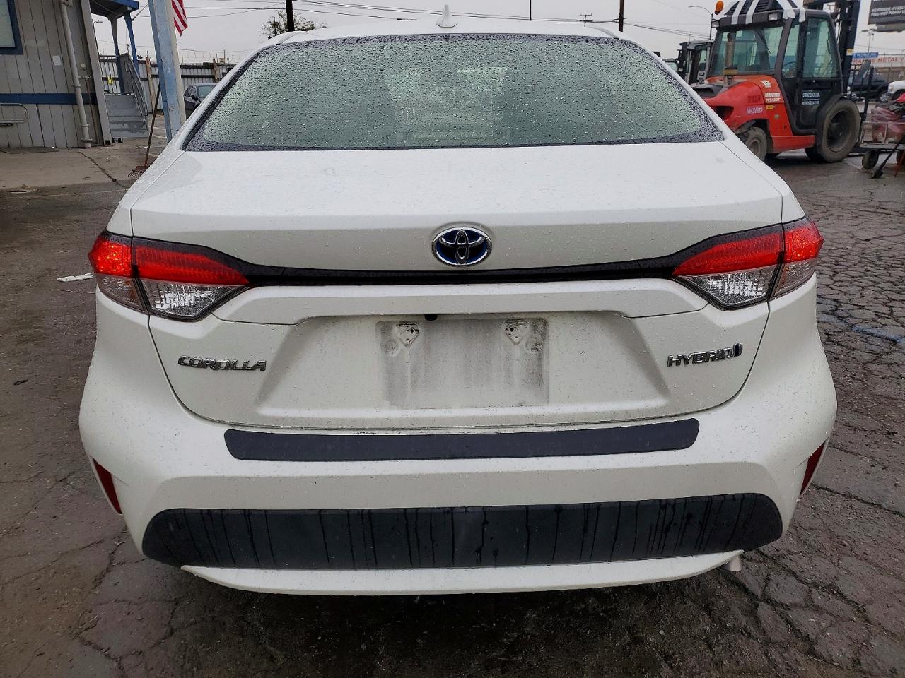 2021 TOYOTA COROLLA LE photo 6