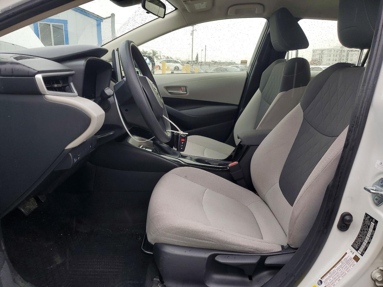 2021 TOYOTA COROLLA LE photo 7