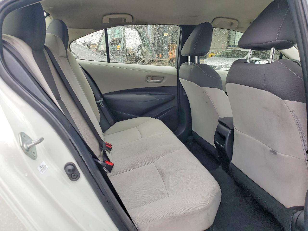 2021 TOYOTA COROLLA LE photo 10
