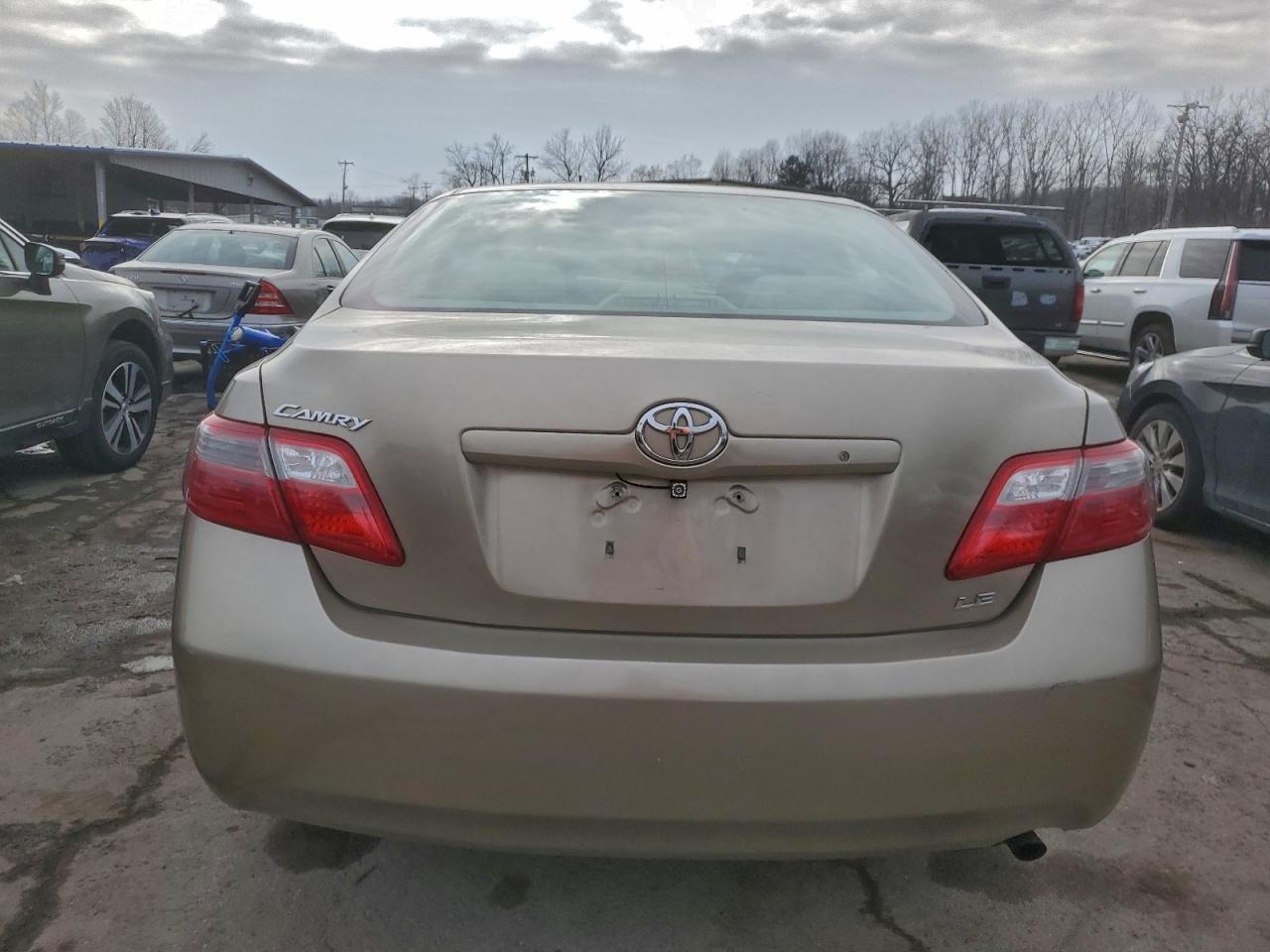 2009 TOYOTA CAMRY BASE photo 6