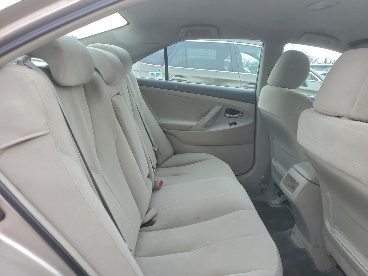 2009 TOYOTA CAMRY BASE photo 10