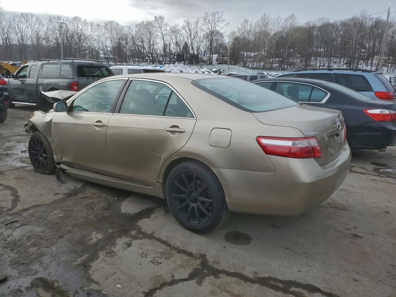 2009 TOYOTA CAMRY BASE photo 2