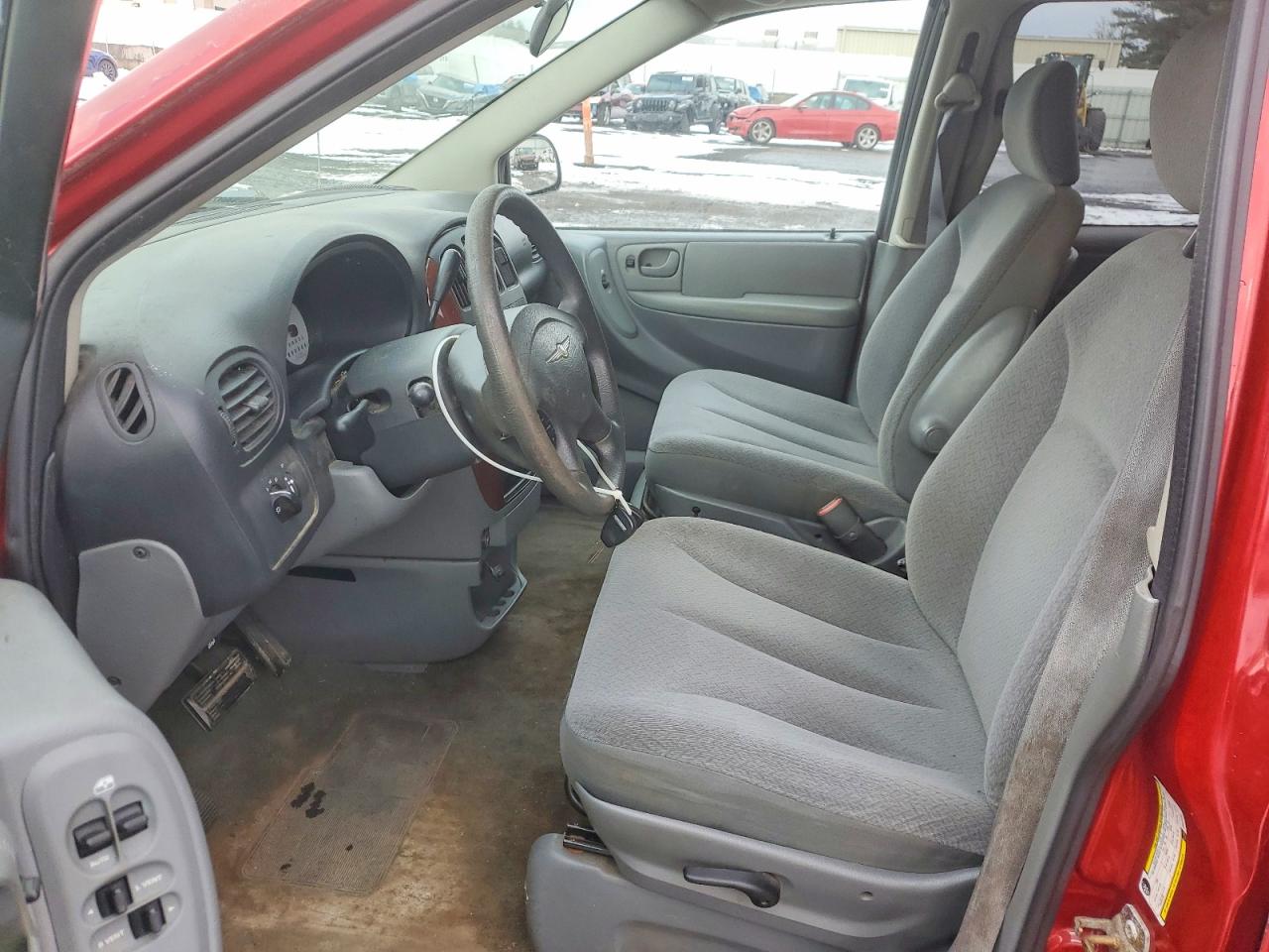 2006 CHRYSLER TOWN & COUNTRY photo 13
