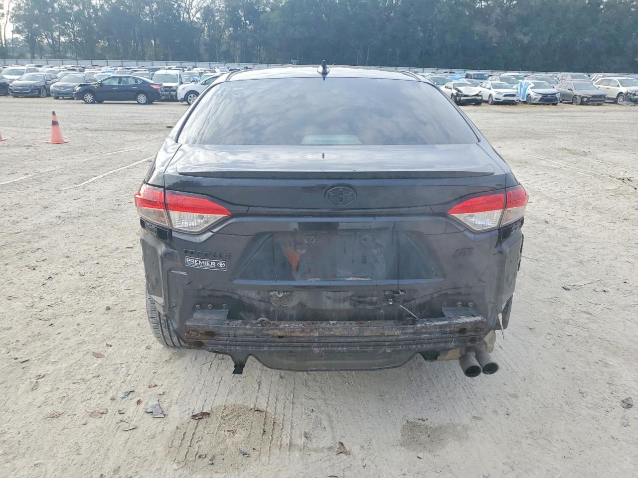 2020 TOYOTA COROLLA SE photo 6
