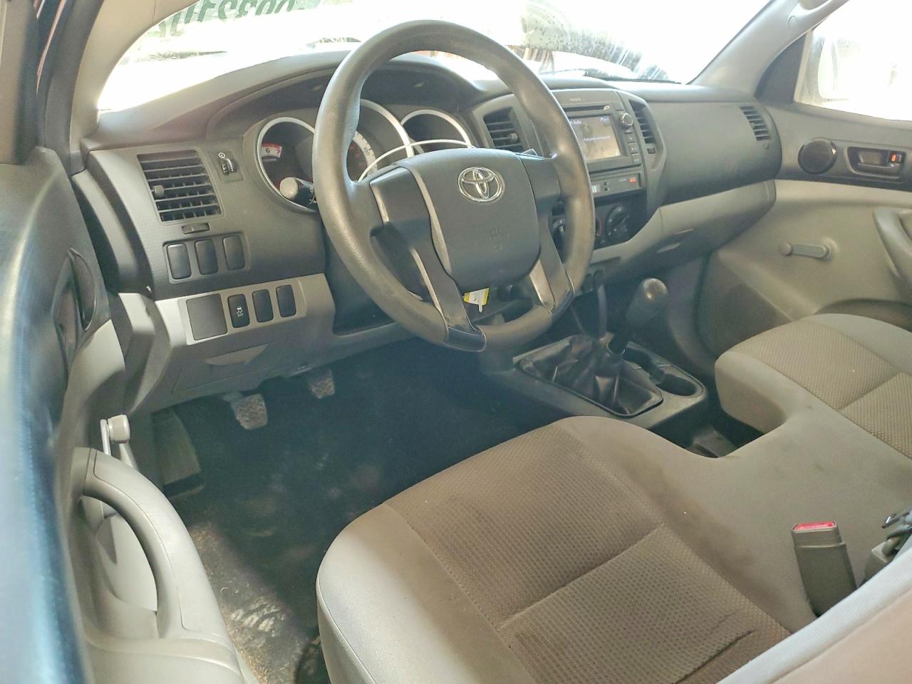 2013 TOYOTA TACOMA photo 8