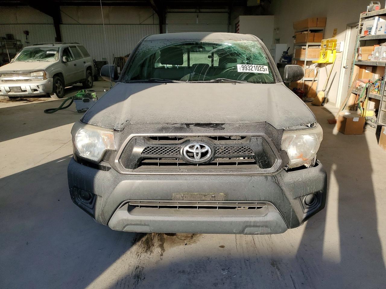 2013 TOYOTA TACOMA photo 5