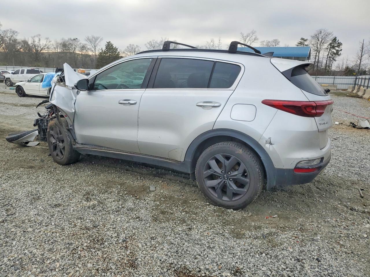 2020 KIA SPORTAGE S photo 2
