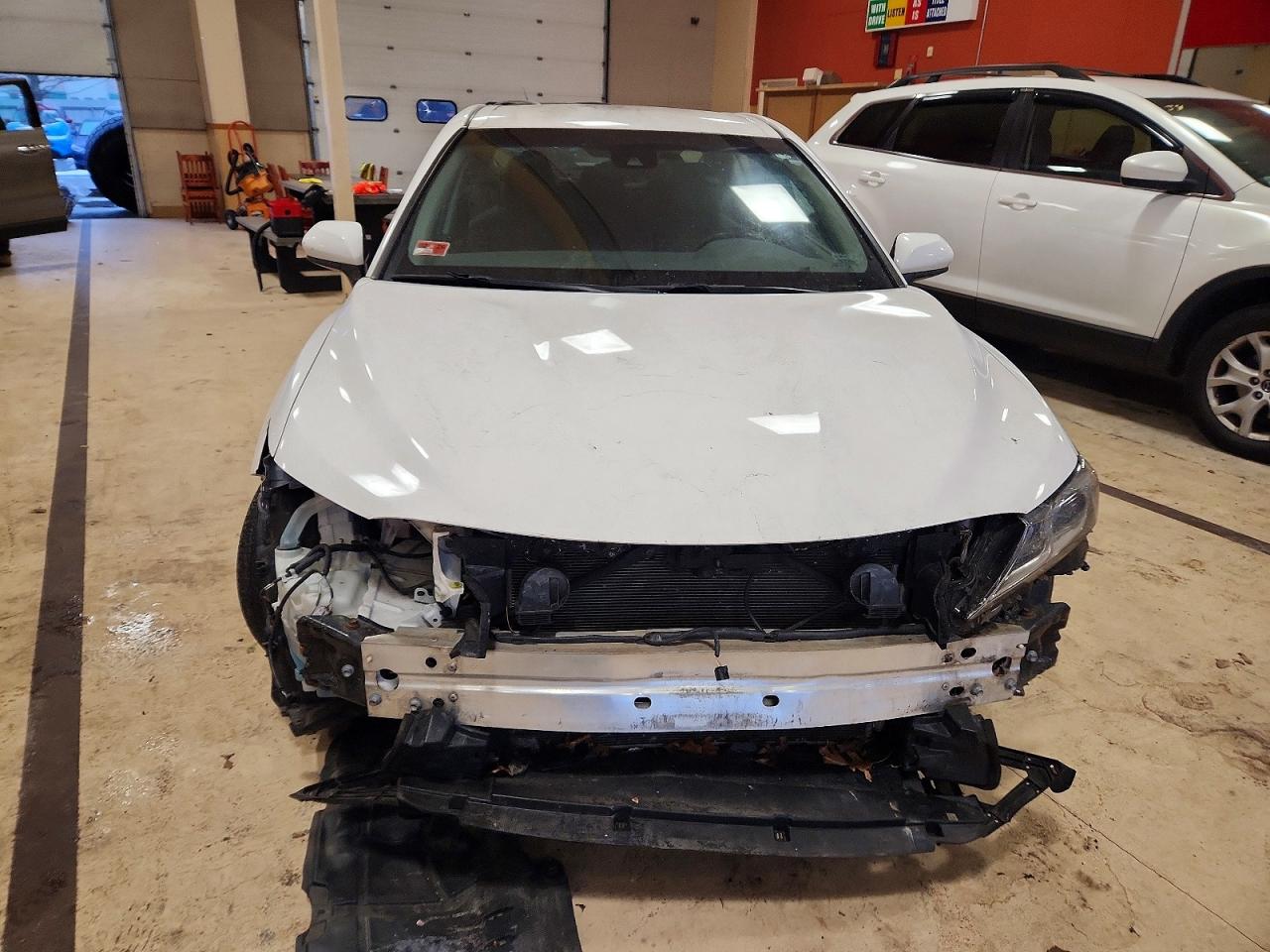 2018 TOYOTA CAMRY L photo 5