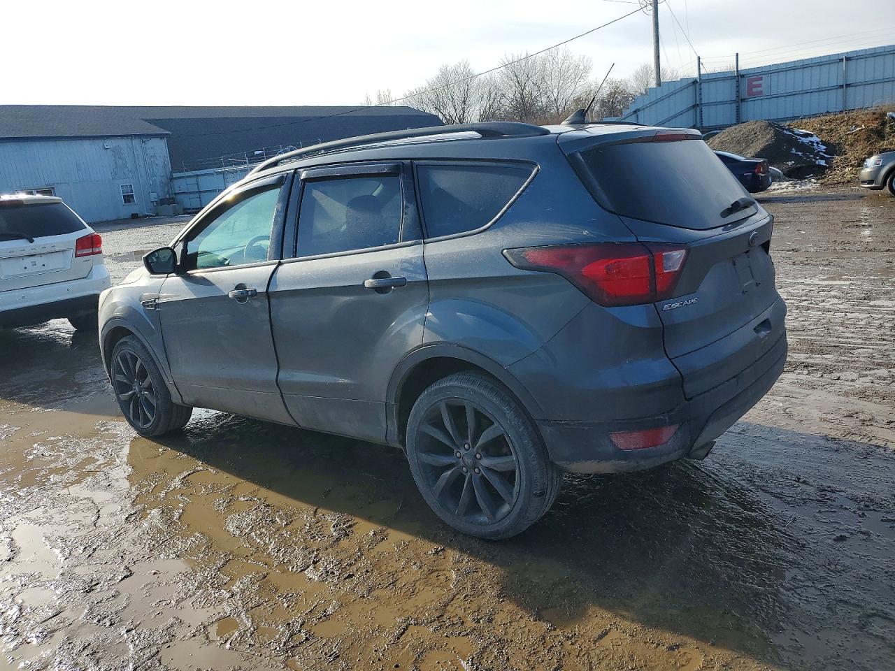2019 FORD ESCAPE SE photo 2