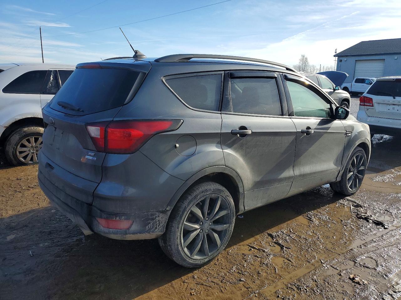 2019 FORD ESCAPE SE photo 3
