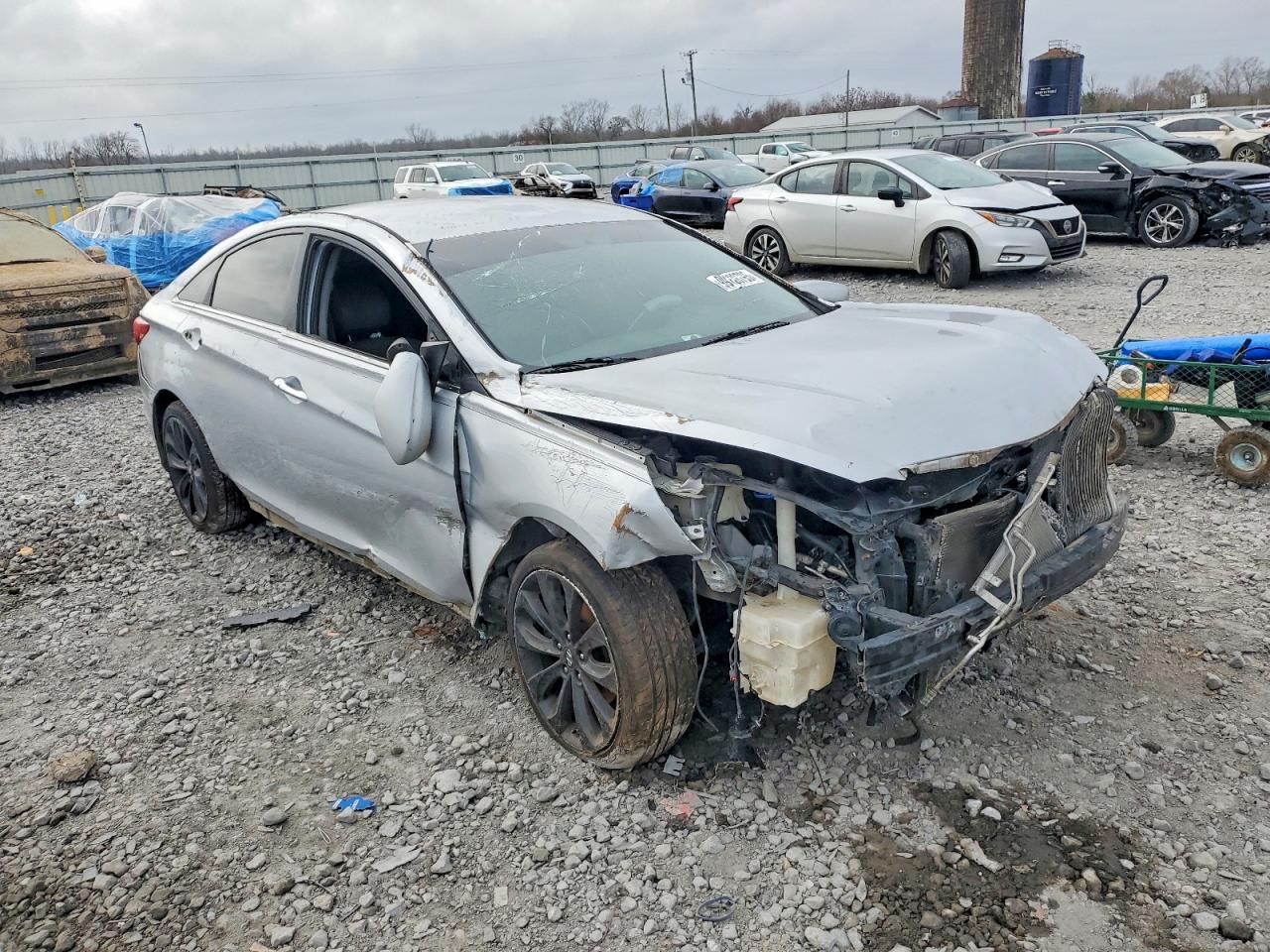 2011 HYUNDAI SONATA SE photo 4