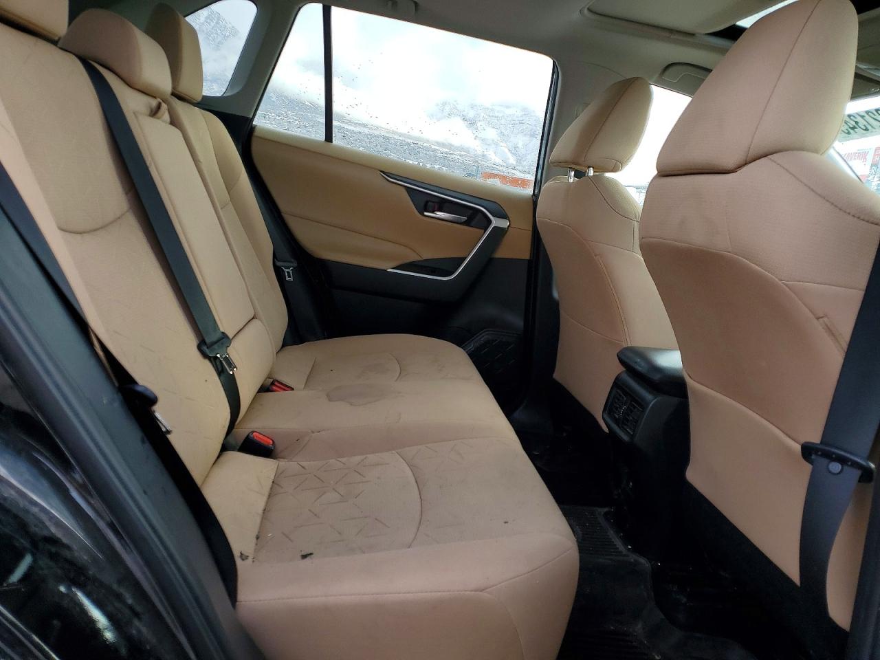 2021 TOYOTA RAV4 XLE photo 10