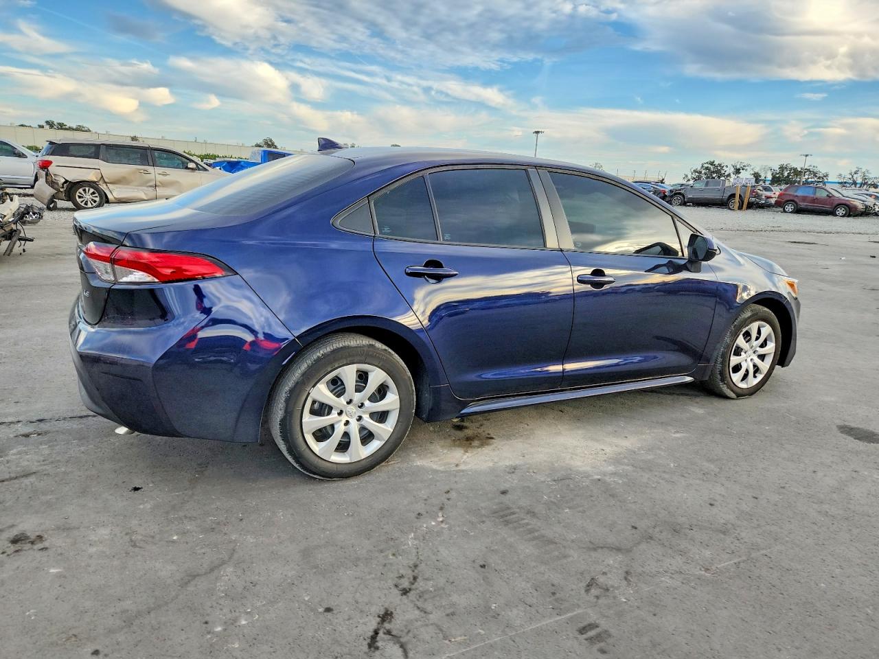 2024 TOYOTA COROLLA LE photo 7