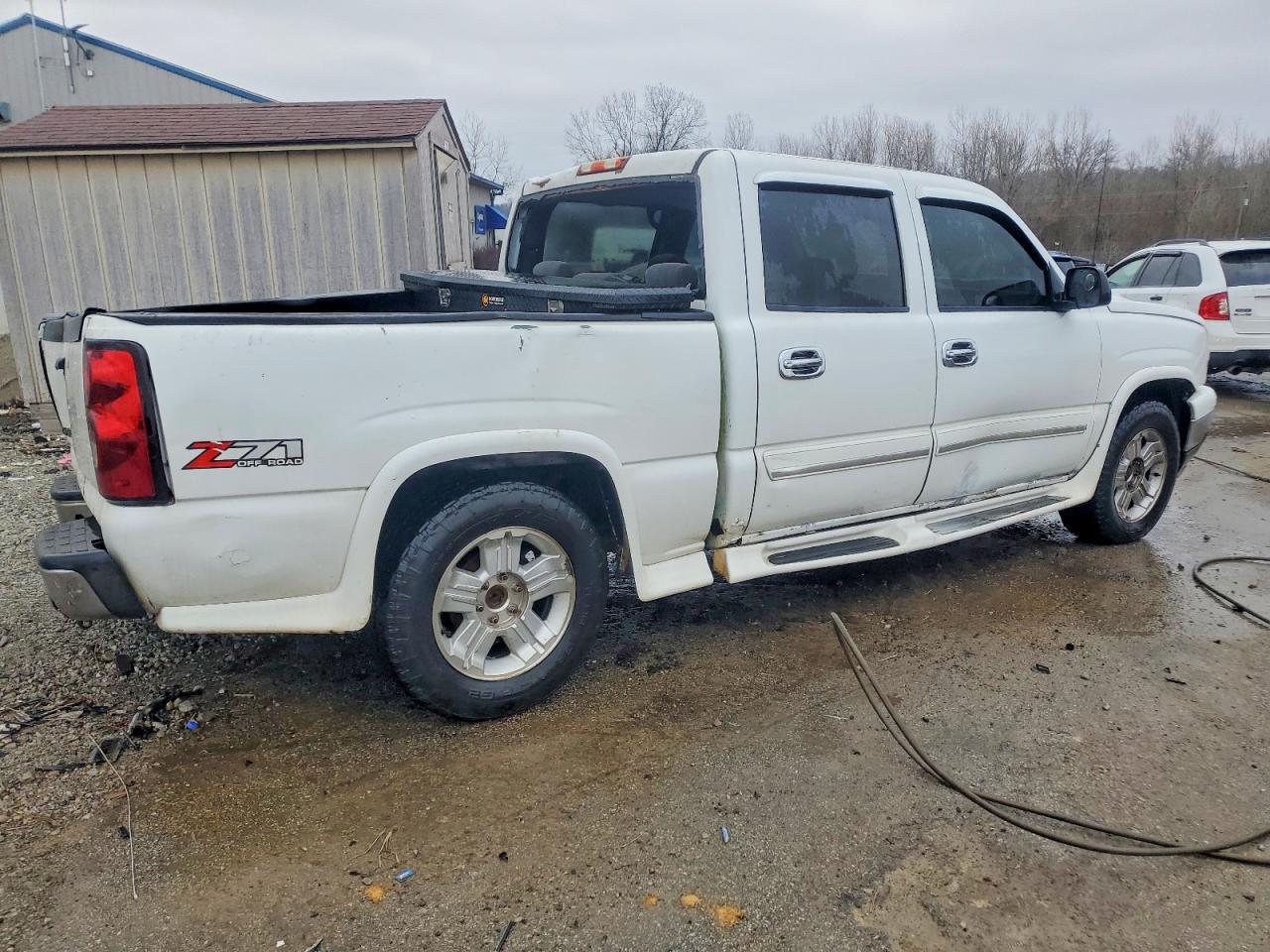 2006 CHEVROLET SILVERADO K1500 photo 3