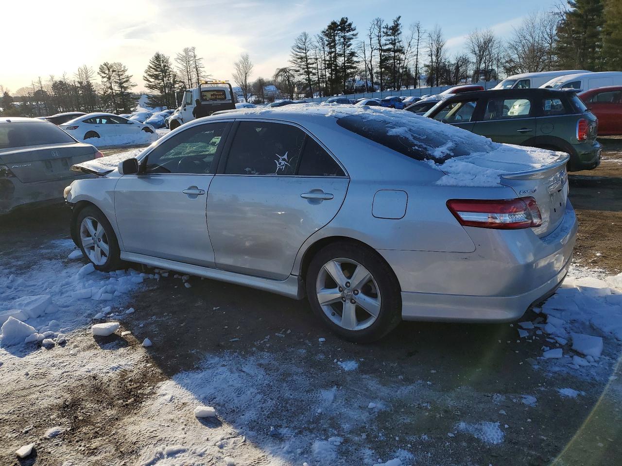 2010 TOYOTA CAMRY BASE photo 2