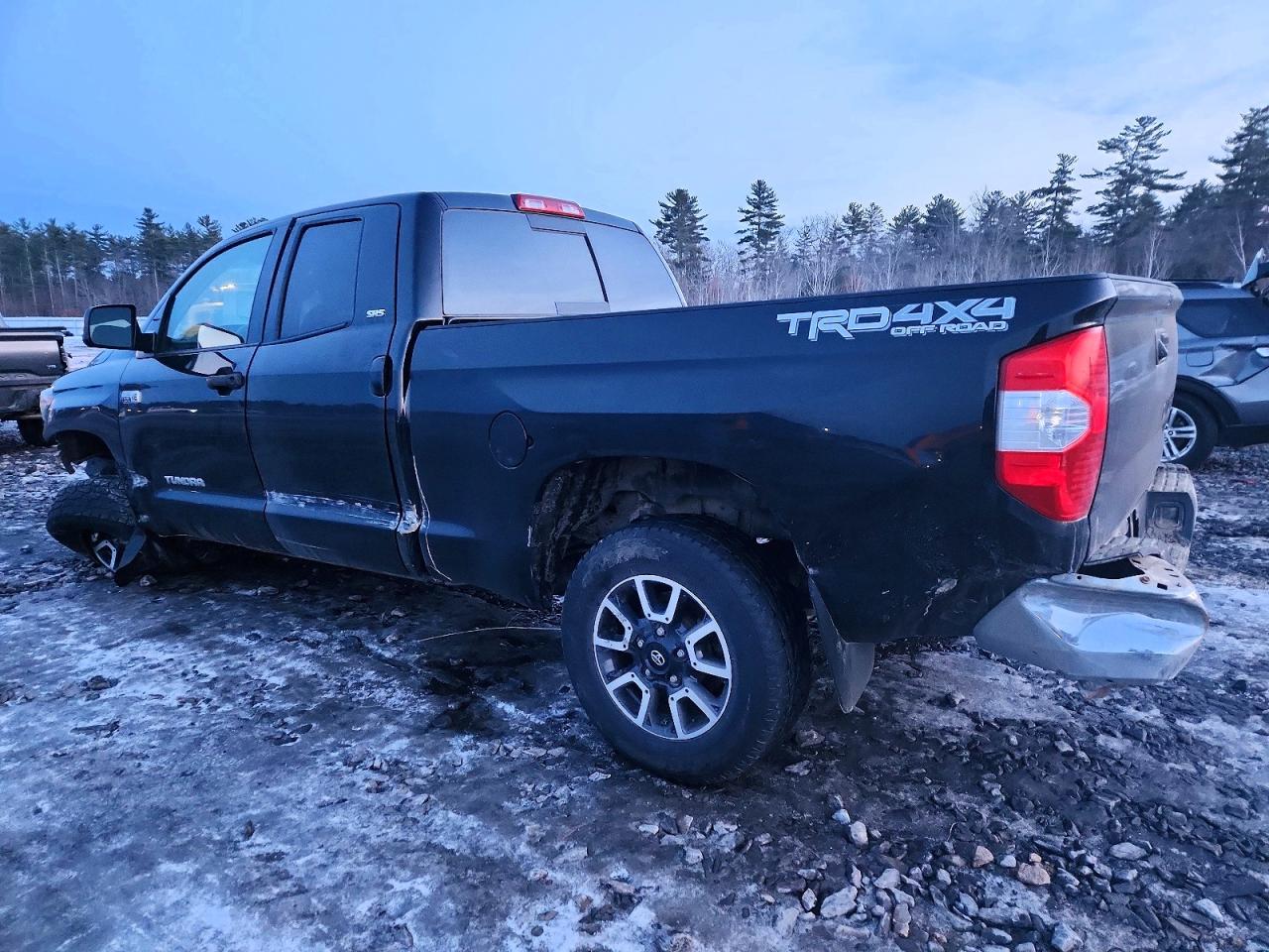 2018 TOYOTA TUNDRA DOUBLE CAB SR photo 2