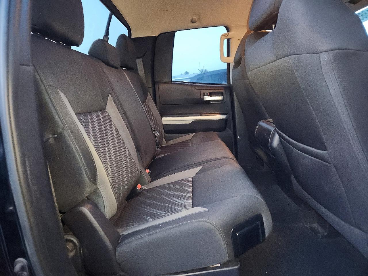 2018 TOYOTA TUNDRA DOUBLE CAB SR photo 10