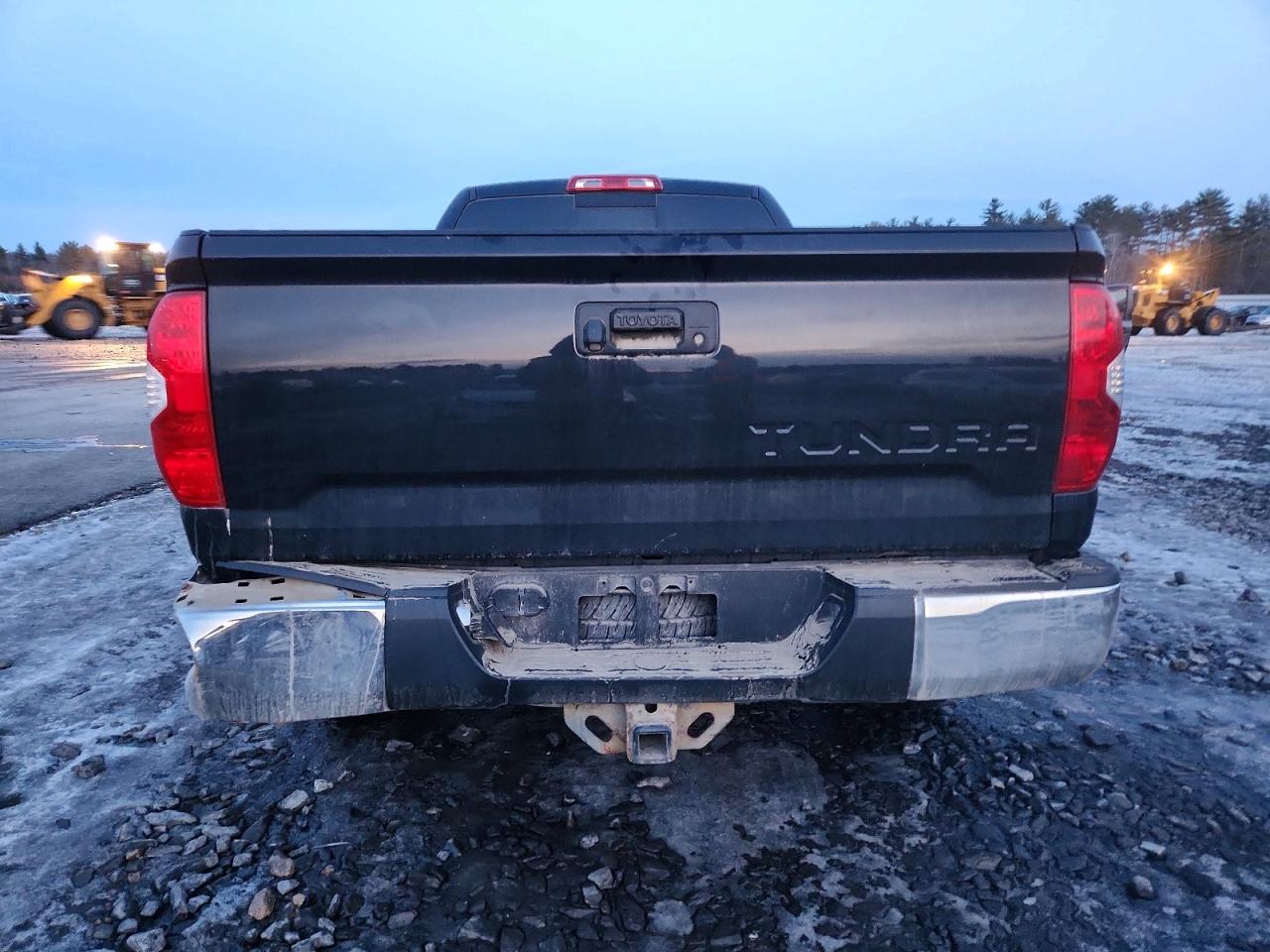 2018 TOYOTA TUNDRA DOUBLE CAB SR photo 6