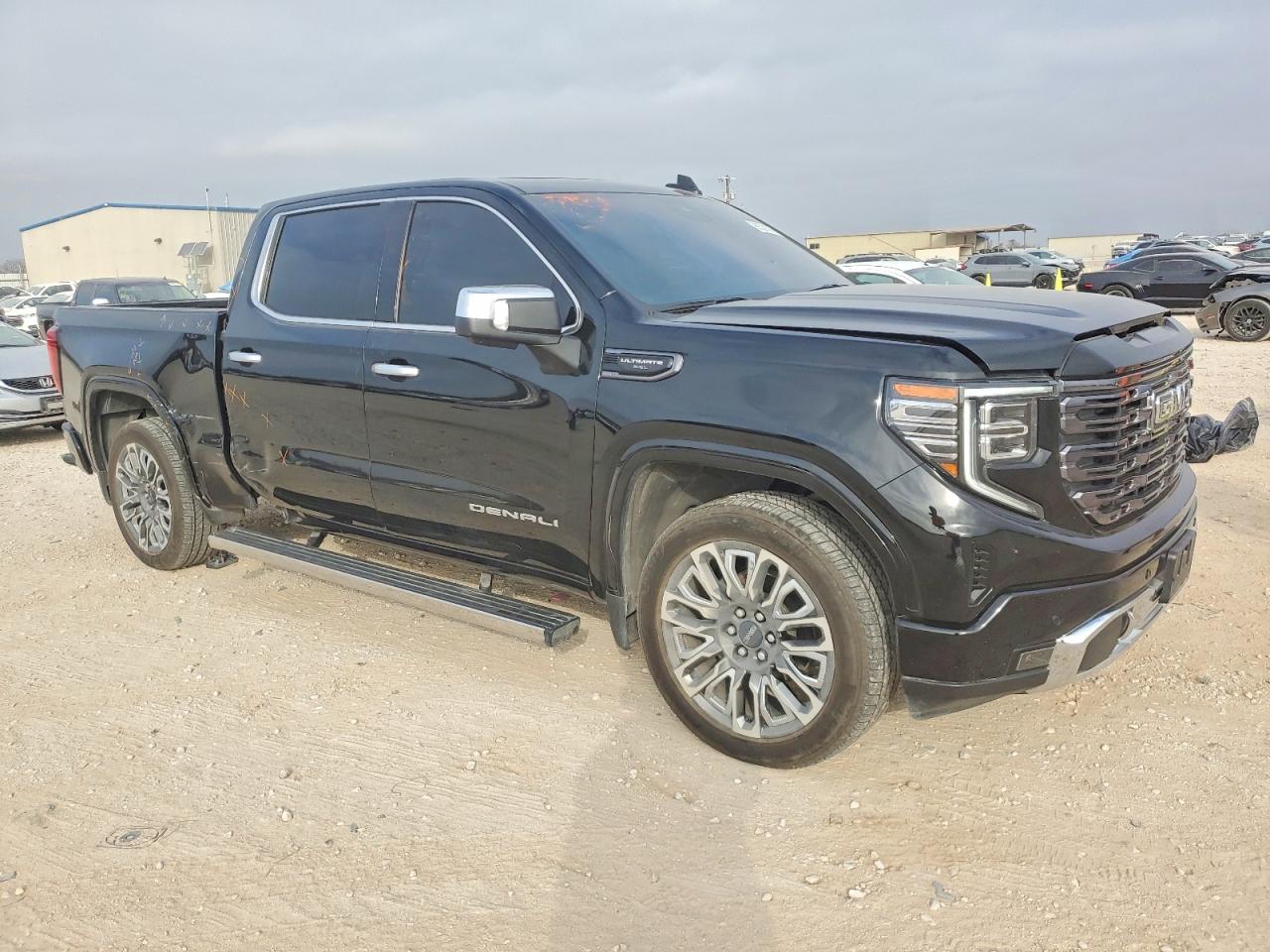 2025 GMC SIERRA K1500 DENALI ULTIMATE photo 4
