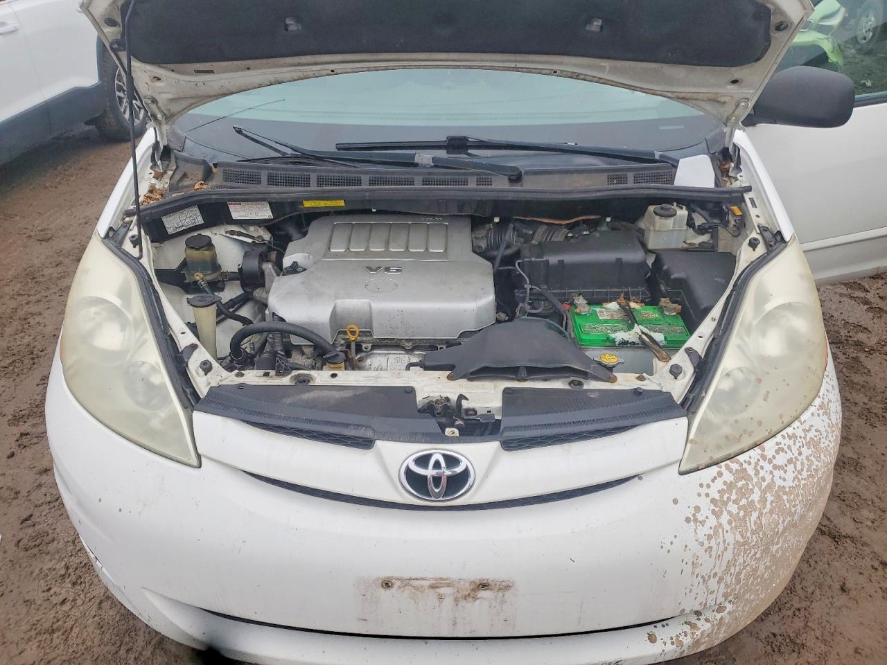 2007 TOYOTA SIENNA CE photo 11