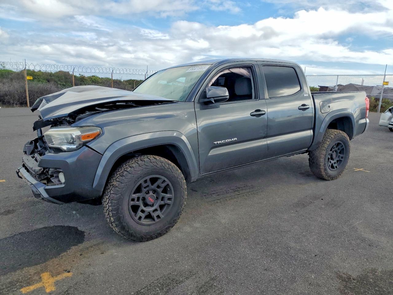 2017 TOYOTA TACOMA