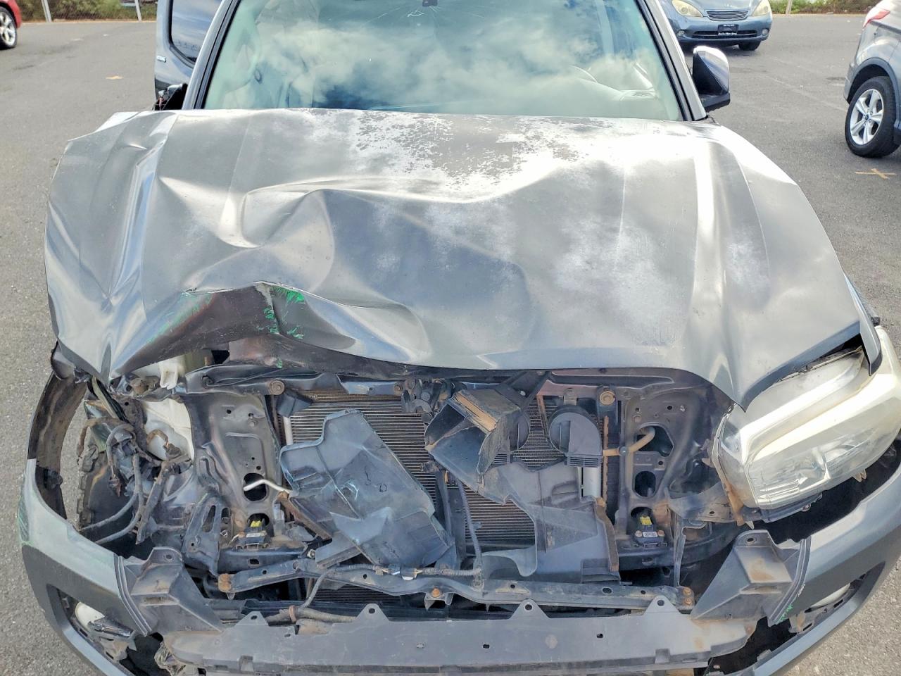 2017 TOYOTA TACOMA DOUBLE CAB photo 11