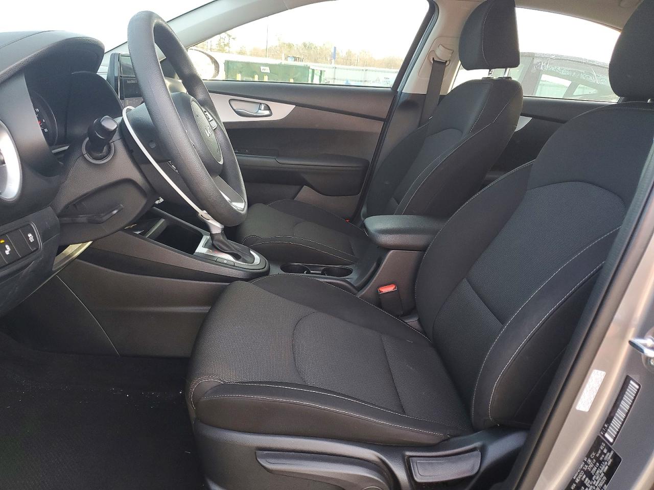 2024 KIA FORTE LXS photo 7