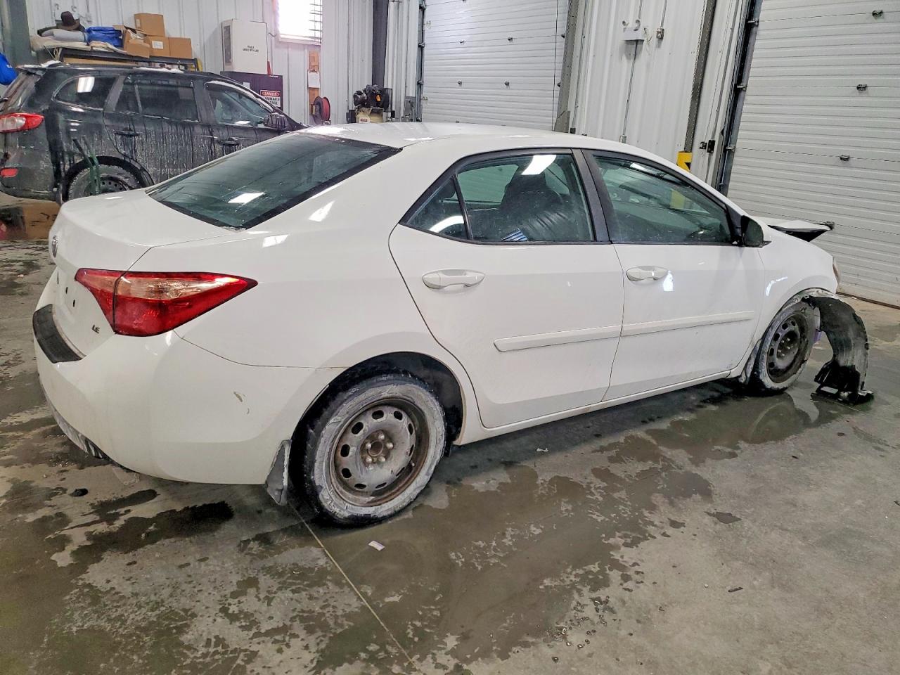 2018 TOYOTA COROLLA L photo 3