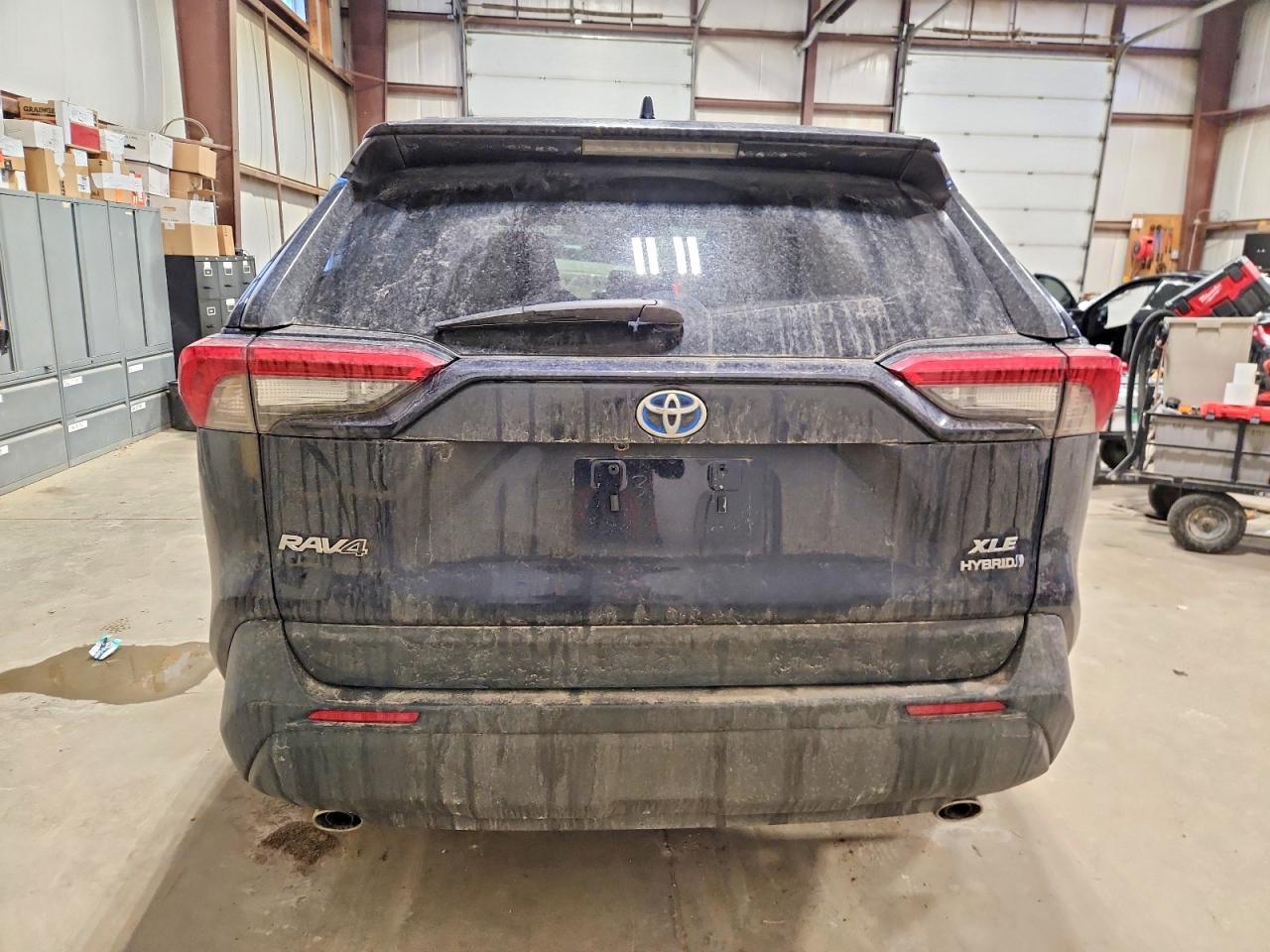 2024 TOYOTA RAV4 XLE photo 11