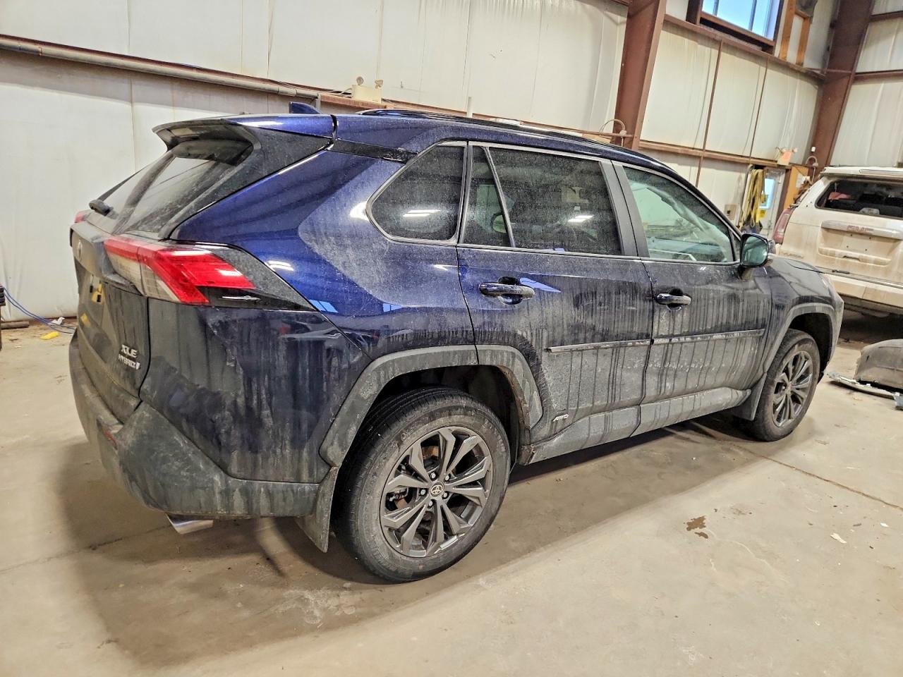 2024 TOYOTA RAV4 XLE photo 5