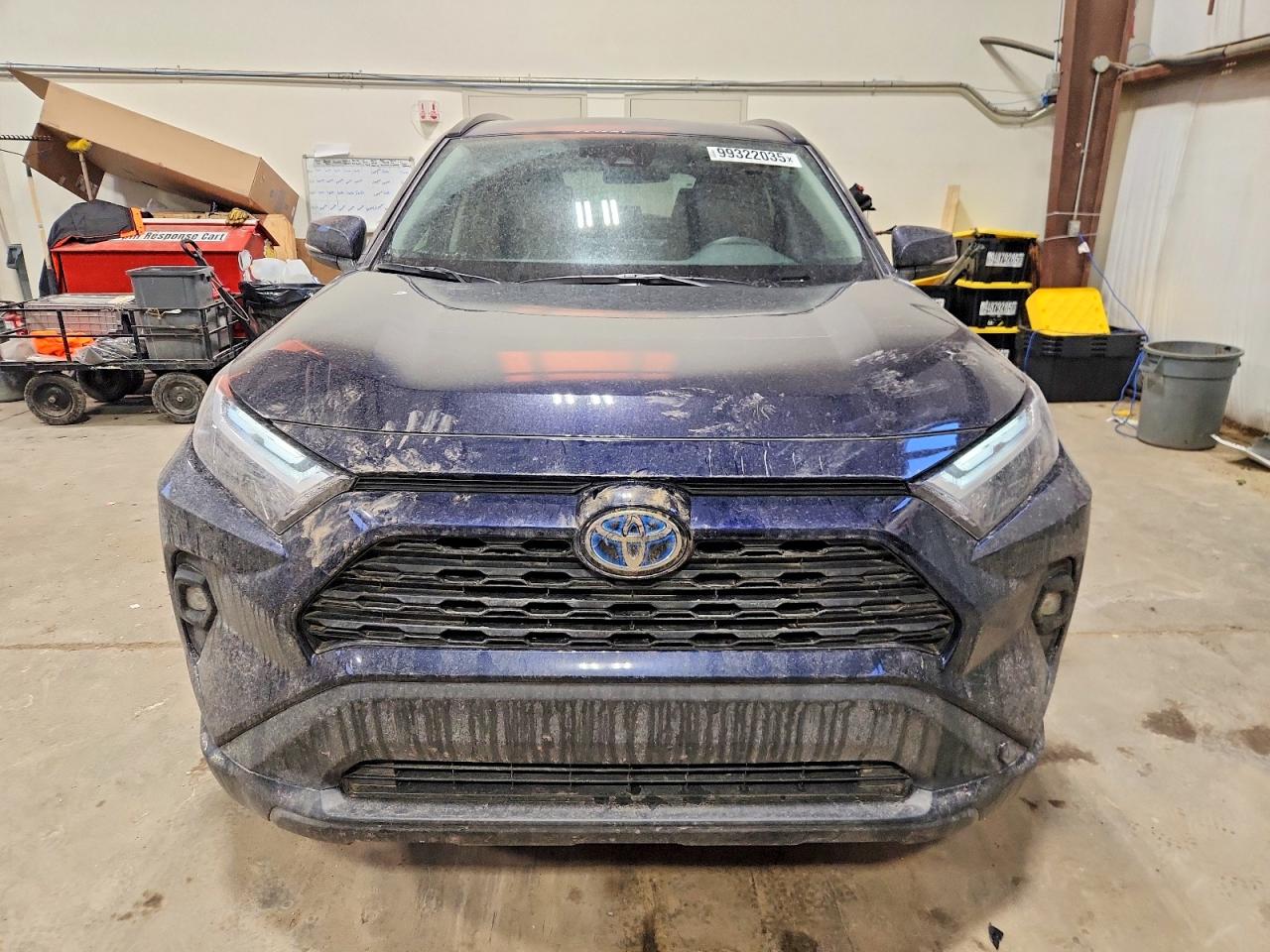 2024 TOYOTA RAV4 XLE photo 9