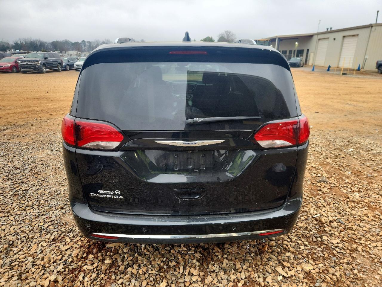 2019 CHRYSLER PACIFICA TOURING L photo 6