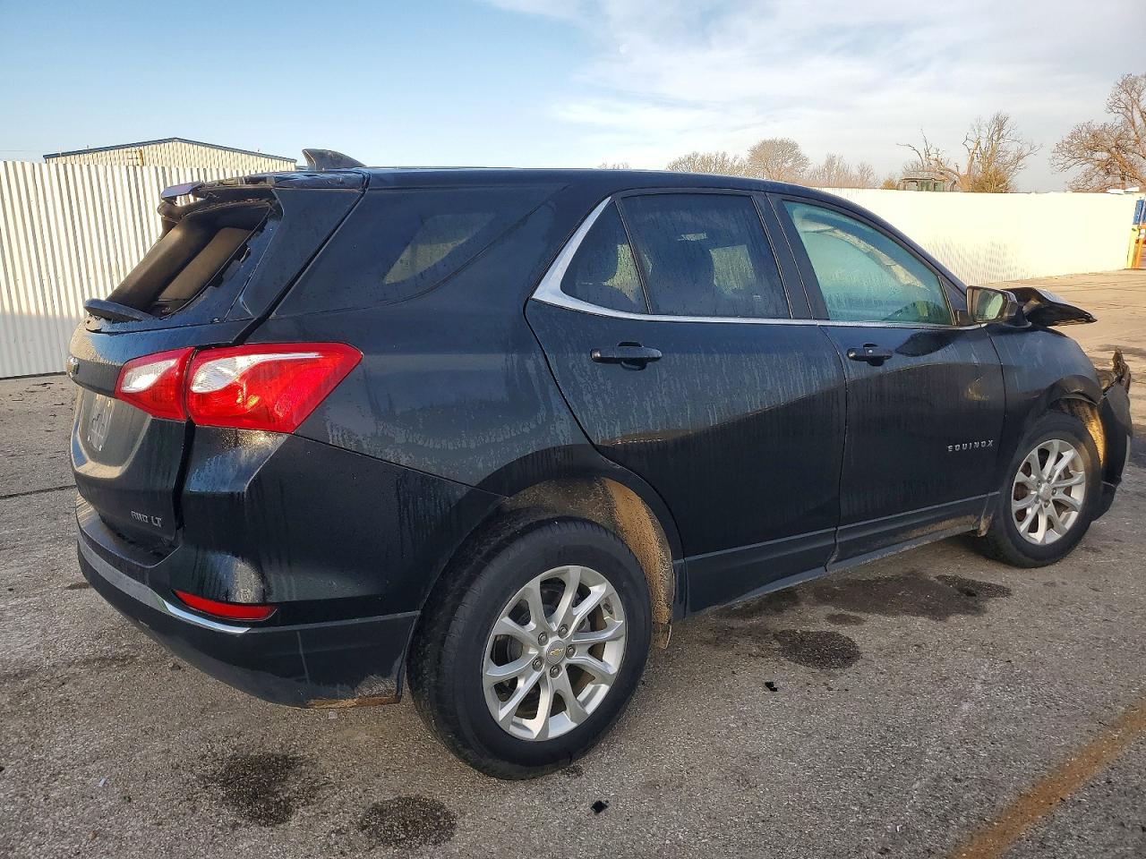 2021 CHEVROLET EQUINOX LT photo 3