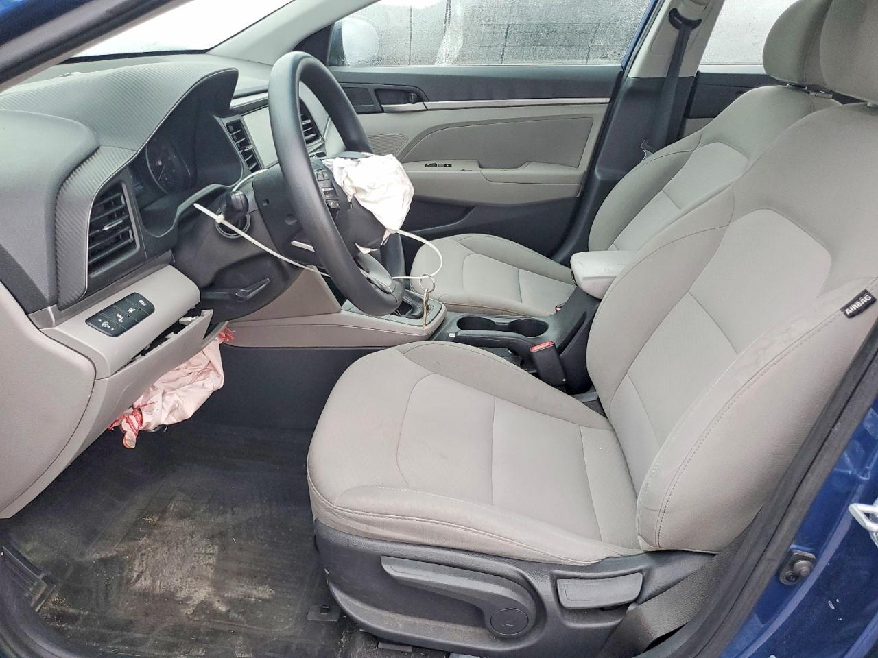 2019 HYUNDAI ELANTRA SEL photo 13