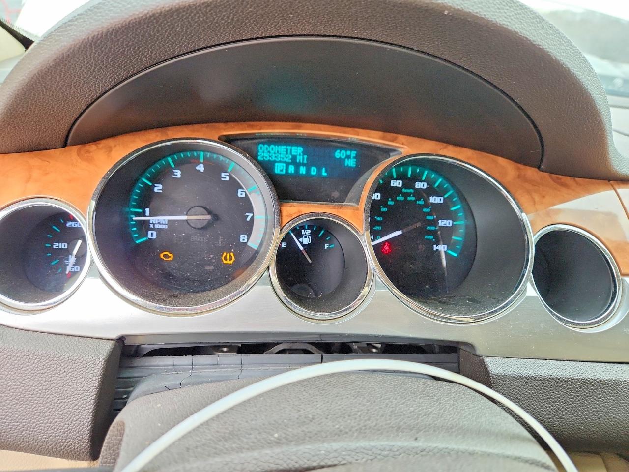 2010 BUICK ENCLAVE CXL photo 9
