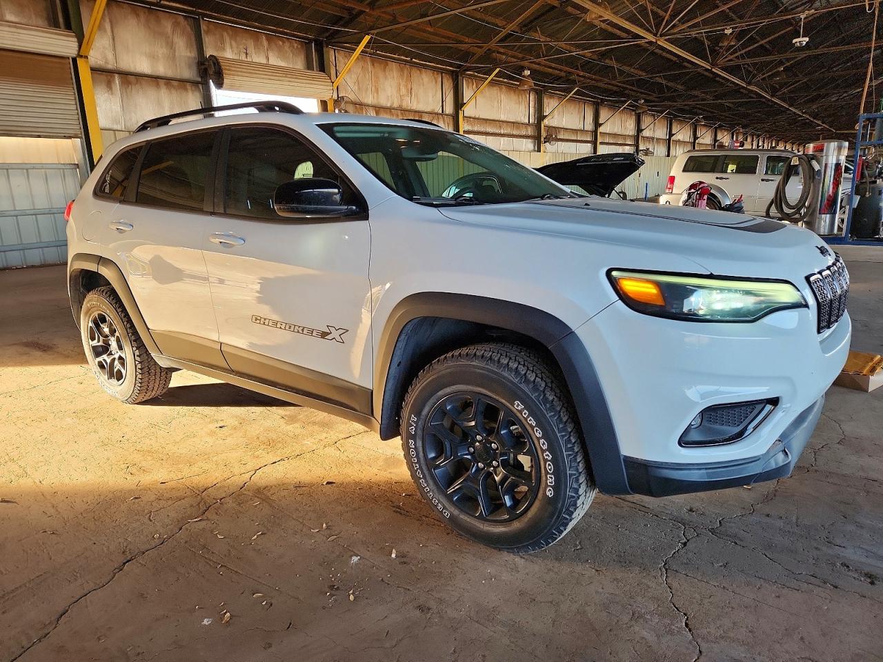 2022 JEEP CHEROKEE LATITUDE photo 4