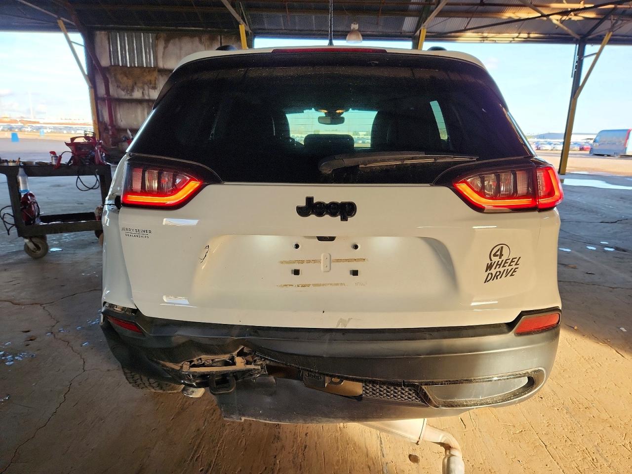 2022 JEEP CHEROKEE LATITUDE photo 6